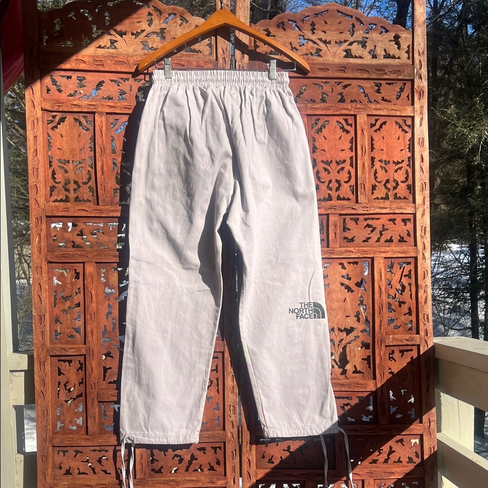 NWOT Auth The North Face Supreme Men's Gray Joggers L - Picture 6 of 10